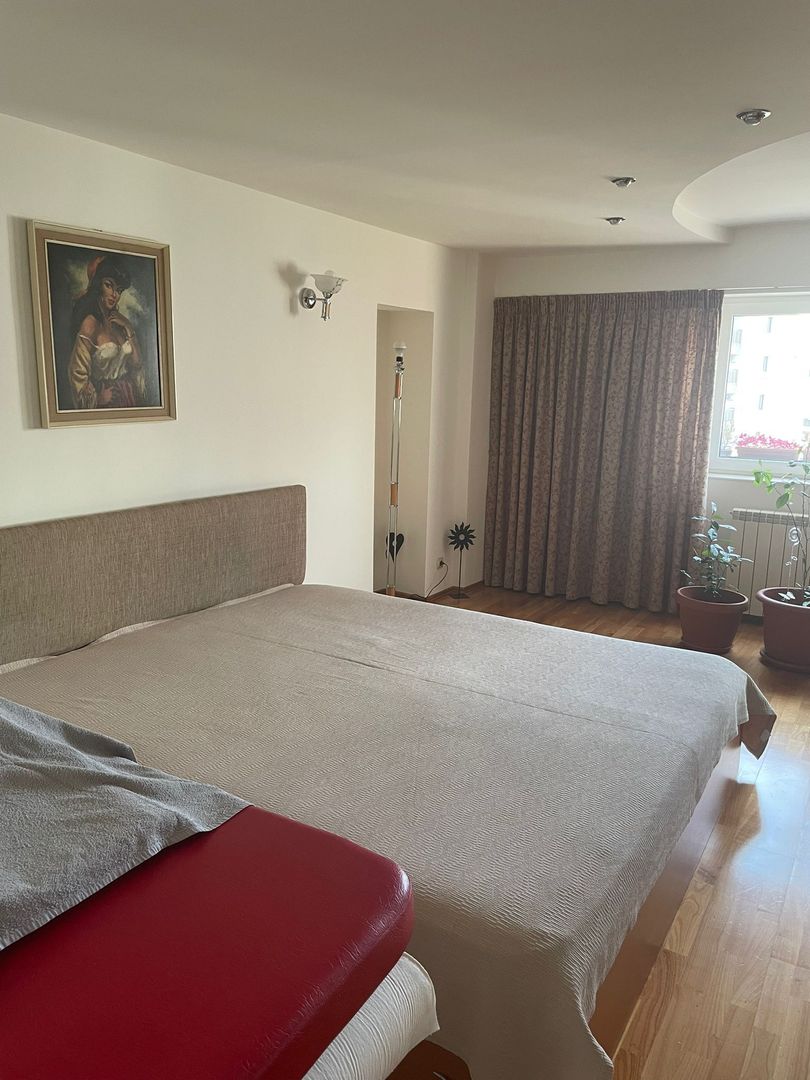 De vanzare Apartament 3 camere Matei Basarab, Calarasi, Central - Poză 2