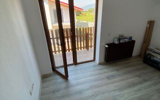 Casa tip duplex in Stupini - Poză 9