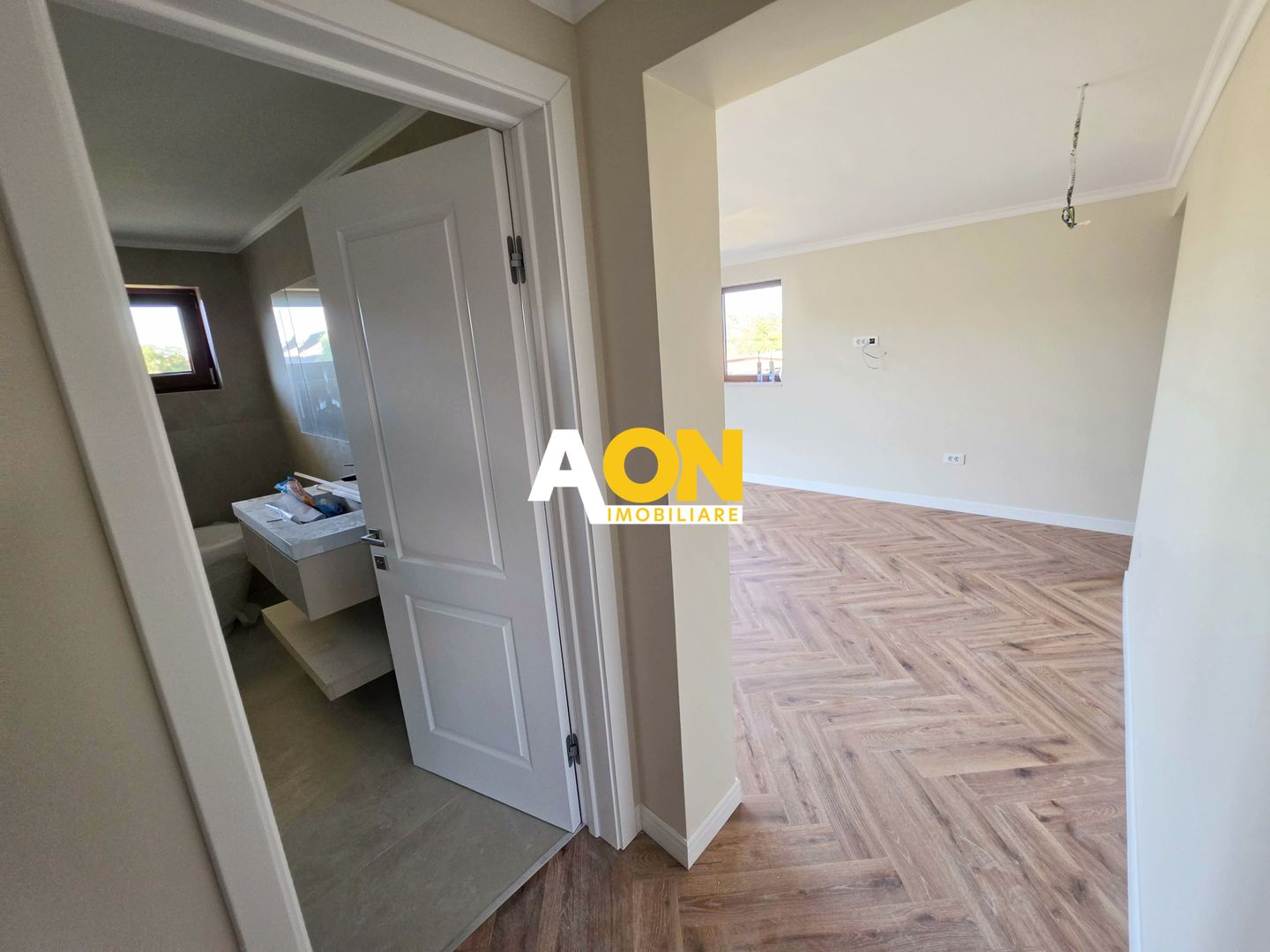 Casa premium la cheie, 4 camere, 1477 mp teren, Ciugud - Poză 13