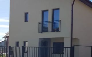 Casă cuplată modernă în Șelimbăr | 5 camere, 265 mp teren - Poză 2