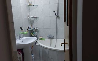 vând apartament 2 camere - Poză 3