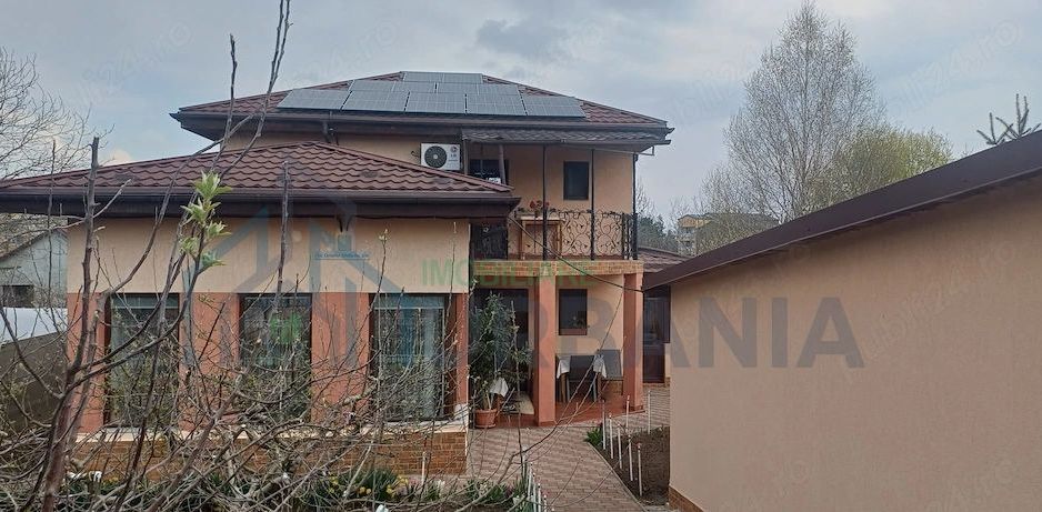 Vilă modernă cu garaj și panouri fotovoltaice, Galata, Iași - Poză 1