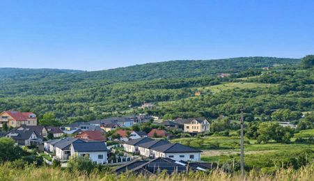 TEREN CU PANORAMĂ IMPRESIONANTĂ -Aleaa Făgetului