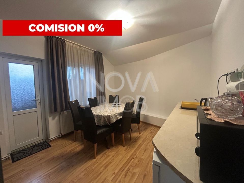 Casa de vanzare 200 mp cu spatiu comercial la parter, strada Lunga - Poză 1