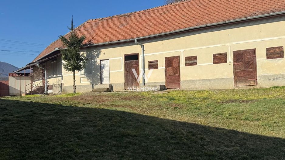 Casa individuala cu lac in curte, Sacel, Sibiu - Poză 3