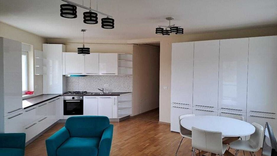Apartament 3 camere, mobilat, utilat si parcare, zonă premium - Poză 1