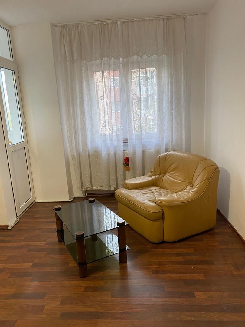 Garsonieră decomandată, spațioasă – zona Confectii - Poză 3