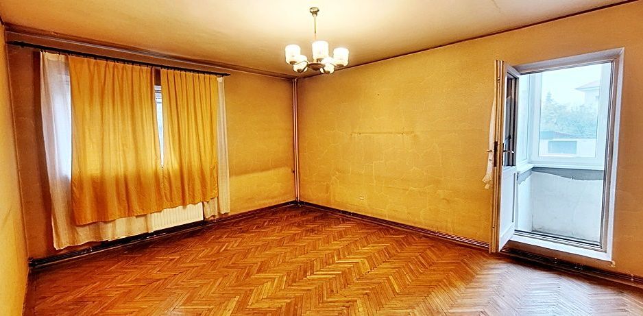 Central, la poalele Dealului Cetatii, apartament cu doua camere, 107000 euro - Poză 2