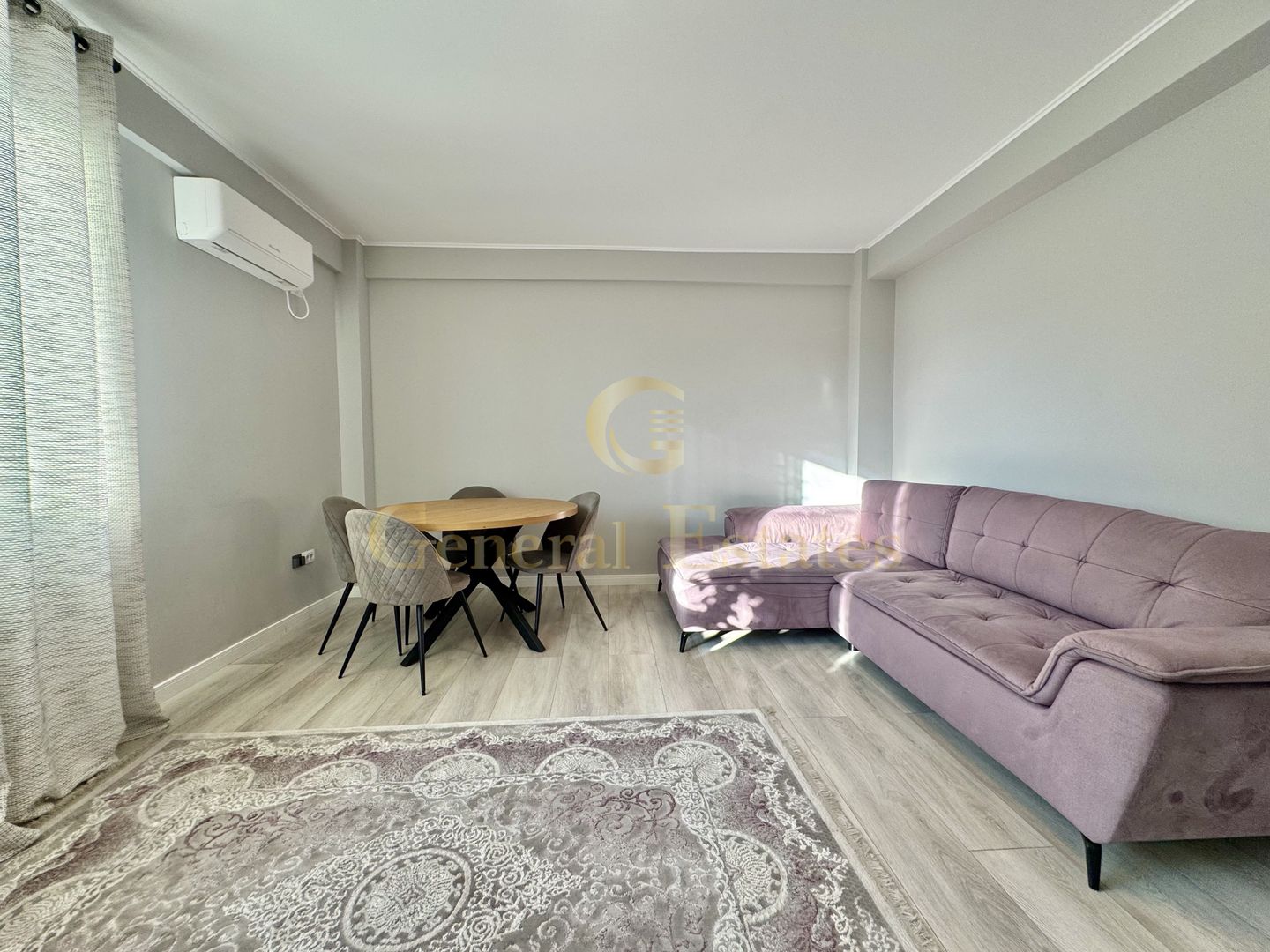 Vânzare apartament cu 2 camere - 68 m.p. Mutare imediată în Tătărași - Poză 1