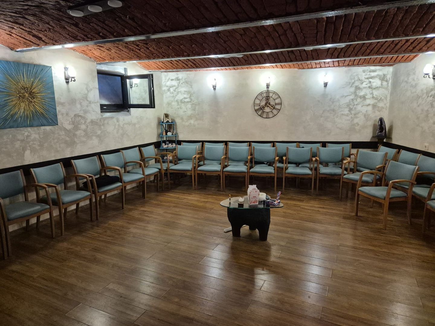 Str Lunga, zona Mielul Alb, spatiu comercial de 82mp tip crama, 129900 euro - Poză 2