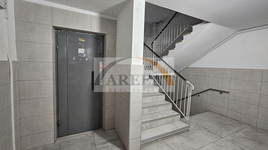 De vanzare - elegant, renovat complet - 3 camere la Calea Vacaresti - Poză 13