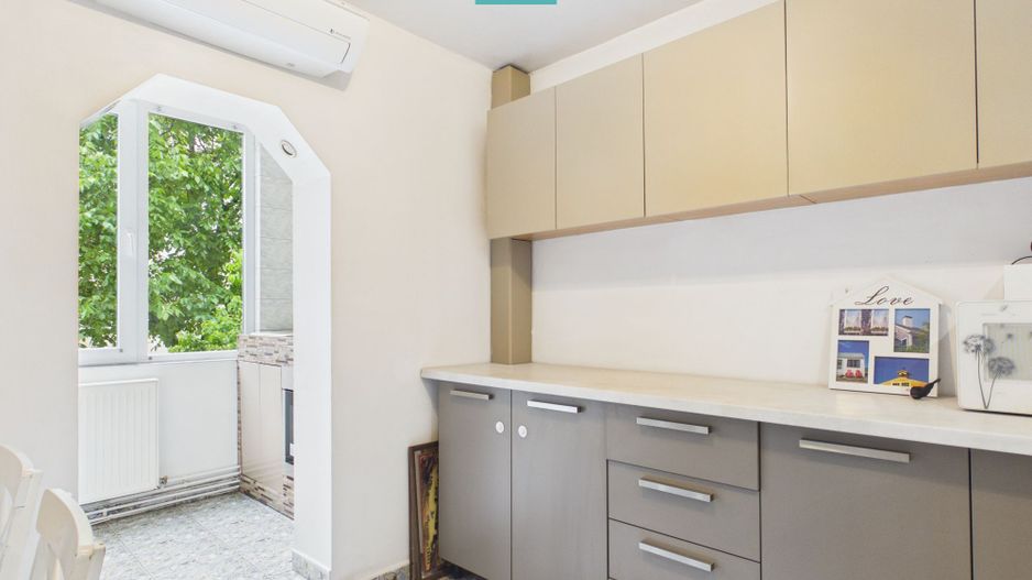 Apartament 3 camere în zona Alfa, Arad - Poză 2