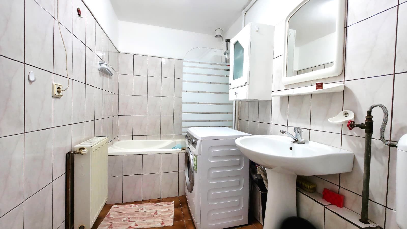 Oportunitate Unică: Casă cu 4 Camere, Curte Generoasă și Îmbunătățiri - Poză 23