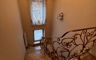 Casă de lux în Chișinău, de vânzare. Pe teren de 10,4 Ari. Telecentru. - Poză 5
