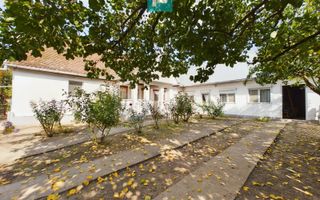 Casă cu teren 2877 mp, orașul Ineu - Poză 1