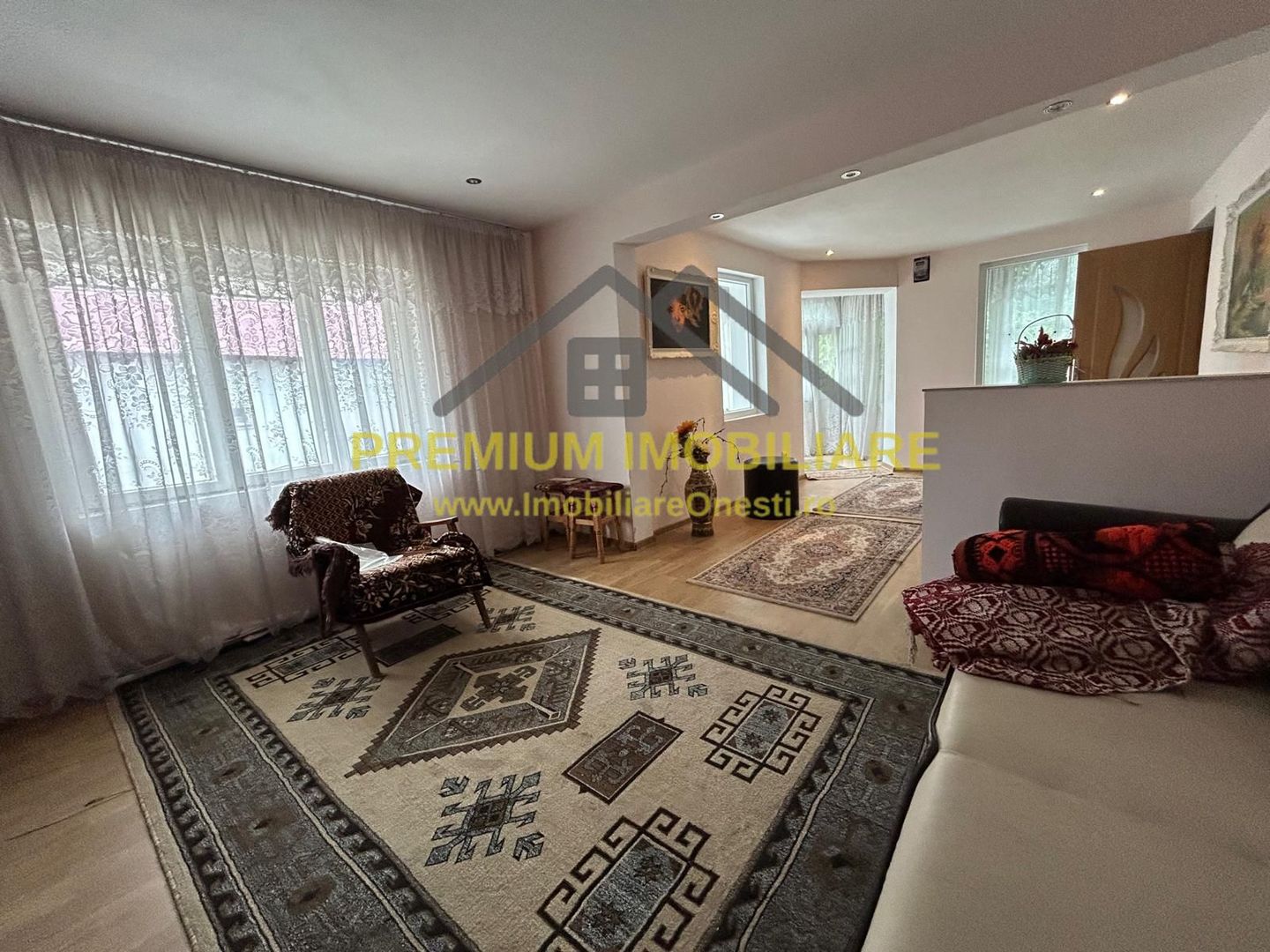 Proprietate de vânzare | 15 km de Onești, DN11 – direcția Bacău - Poză 2