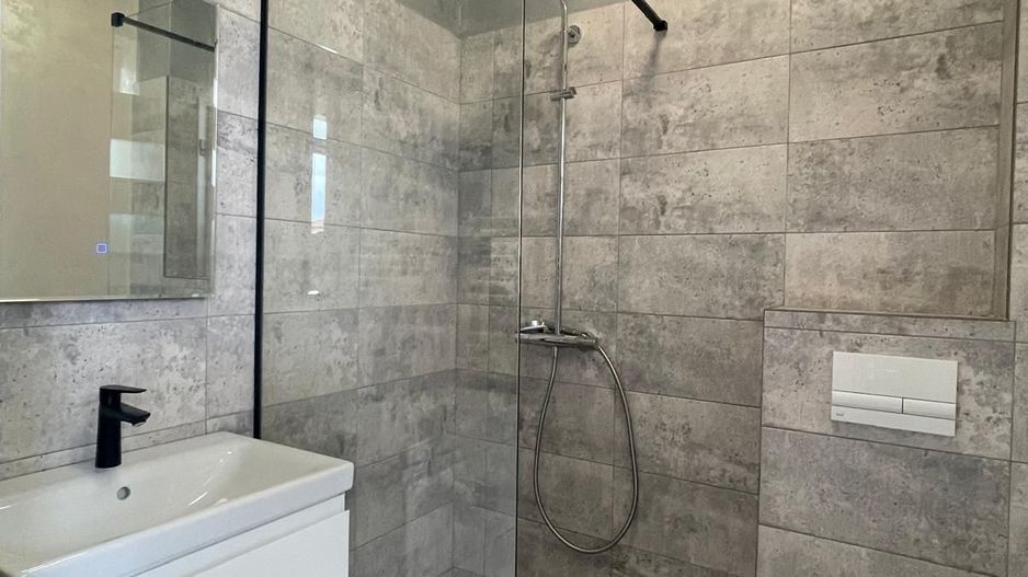 Duplex in  4 camere si 3 bai la cheie - Calea Urseni - Poză 2