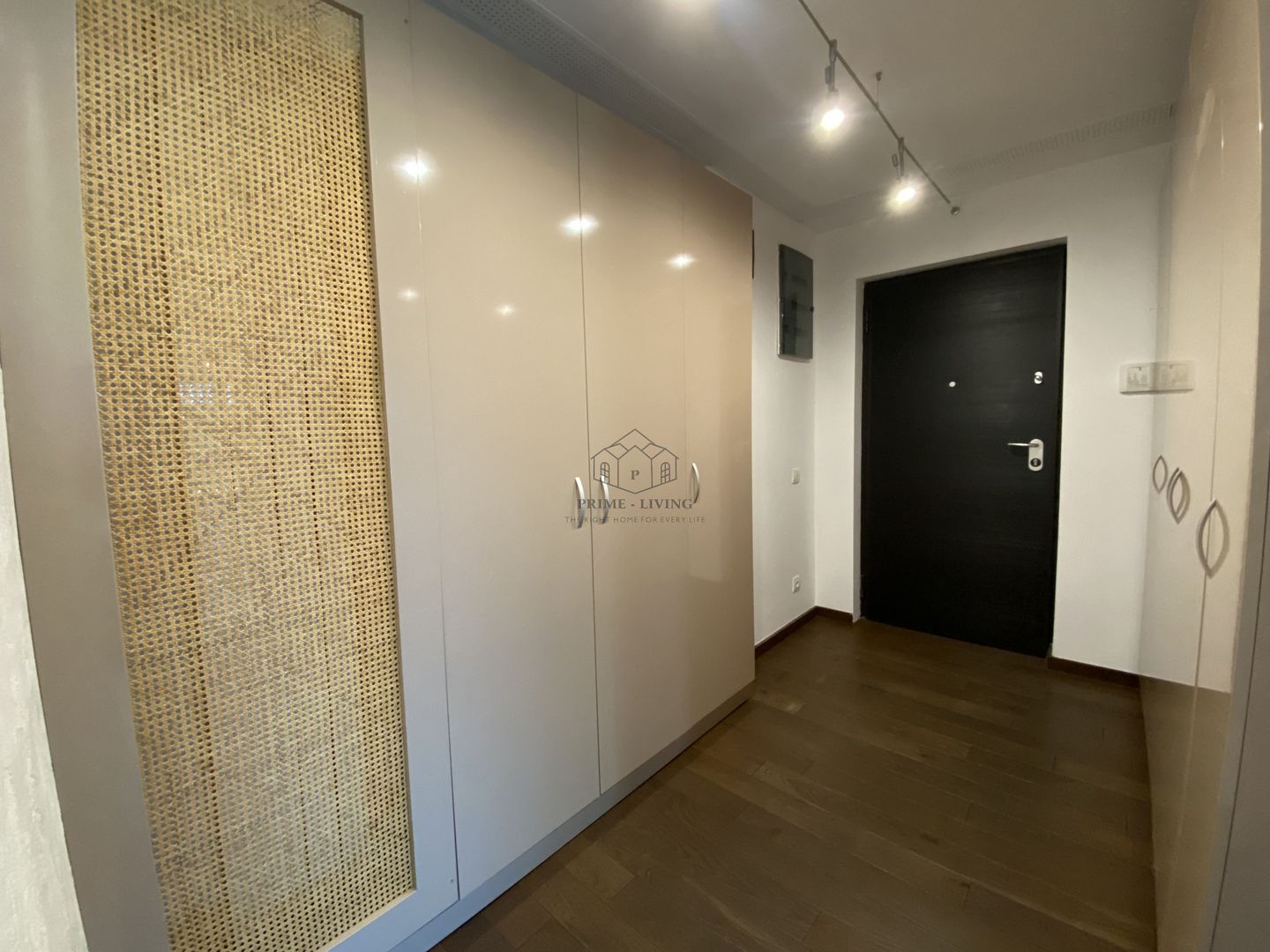 APARTAMENT SUPERB CU 4 DORMITOARE  LA  INCHIRIERE LANGA PARC HERASTRAU - Poză 19