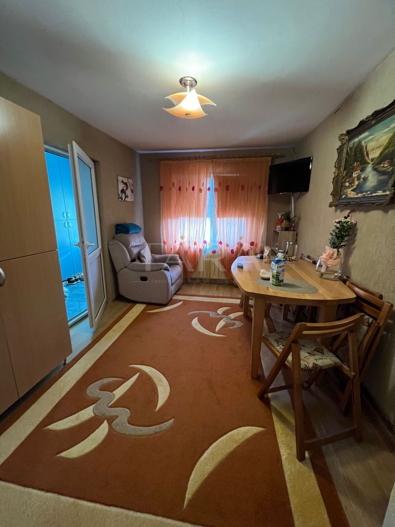 Apartament 3 camere in zona Primariei - Poză 2