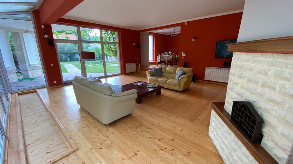 Generoasa si spatioasa - Poză 11