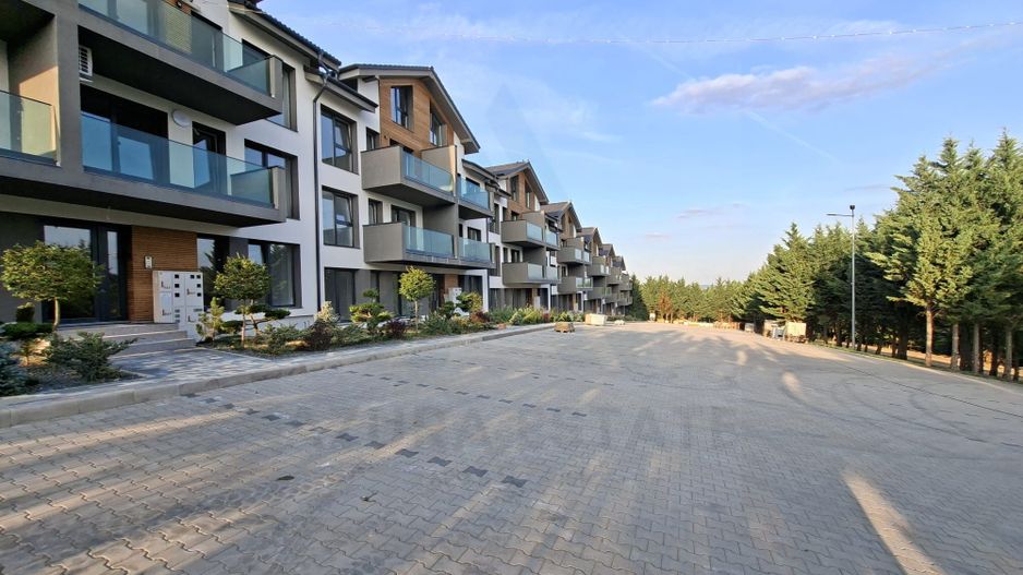 Apartament premium 49.7 mp utili 2 camere si curte 50 mp in Da Vinci - Poză 8