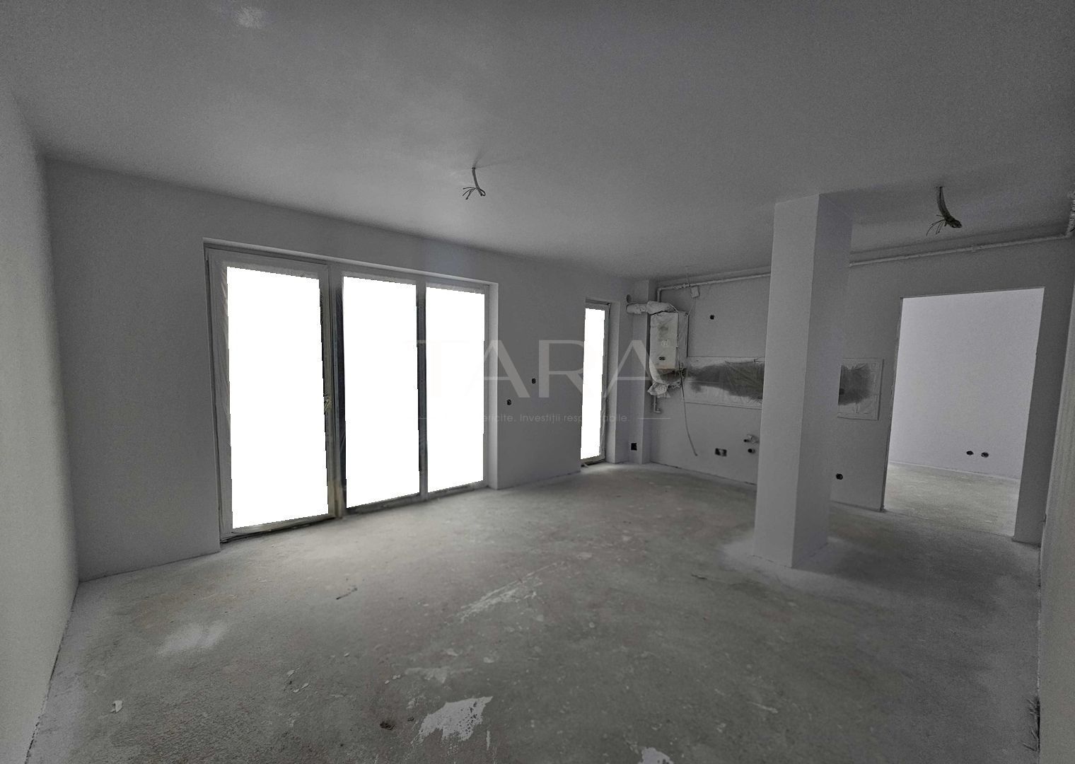 2 camere luminoase cu balcon generos, zona Someșului, aproape de Cluj. - Poză 1