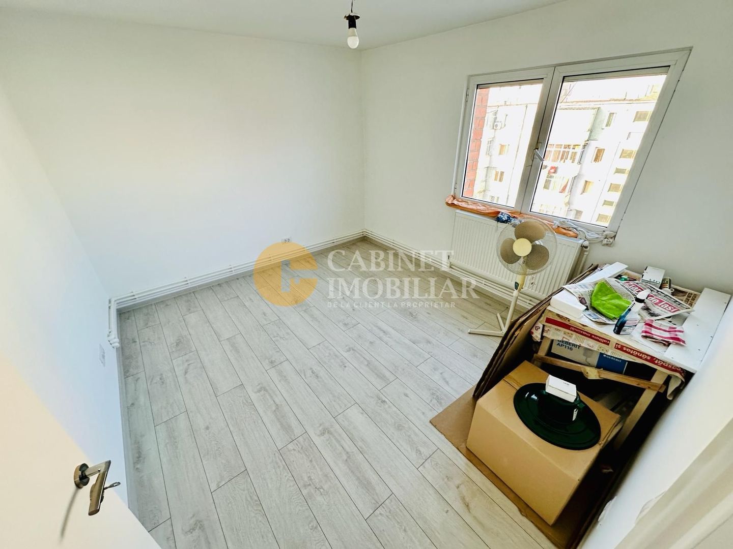 Apartament cu 2 Camere Decomandat - Alexandru cel Bun - Liceul Miron Costin - Poză 2