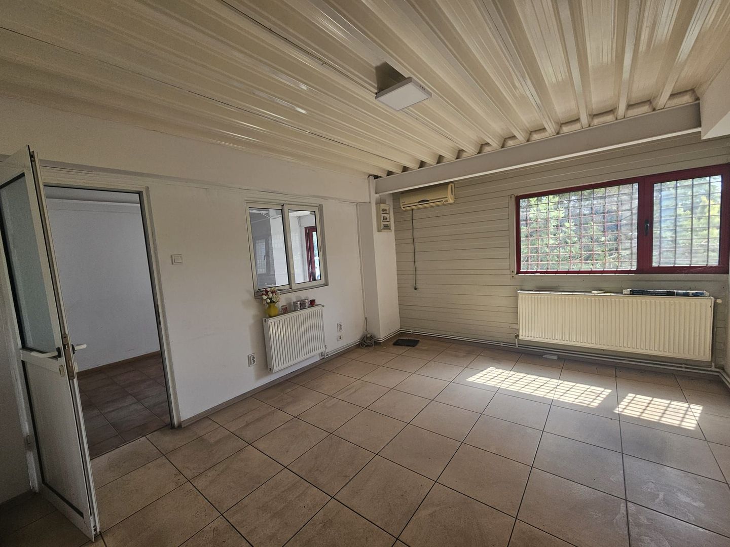 Hala industrială– 1.800 mp + birouri 400 mp | DN73, Maracineni - Poză 9