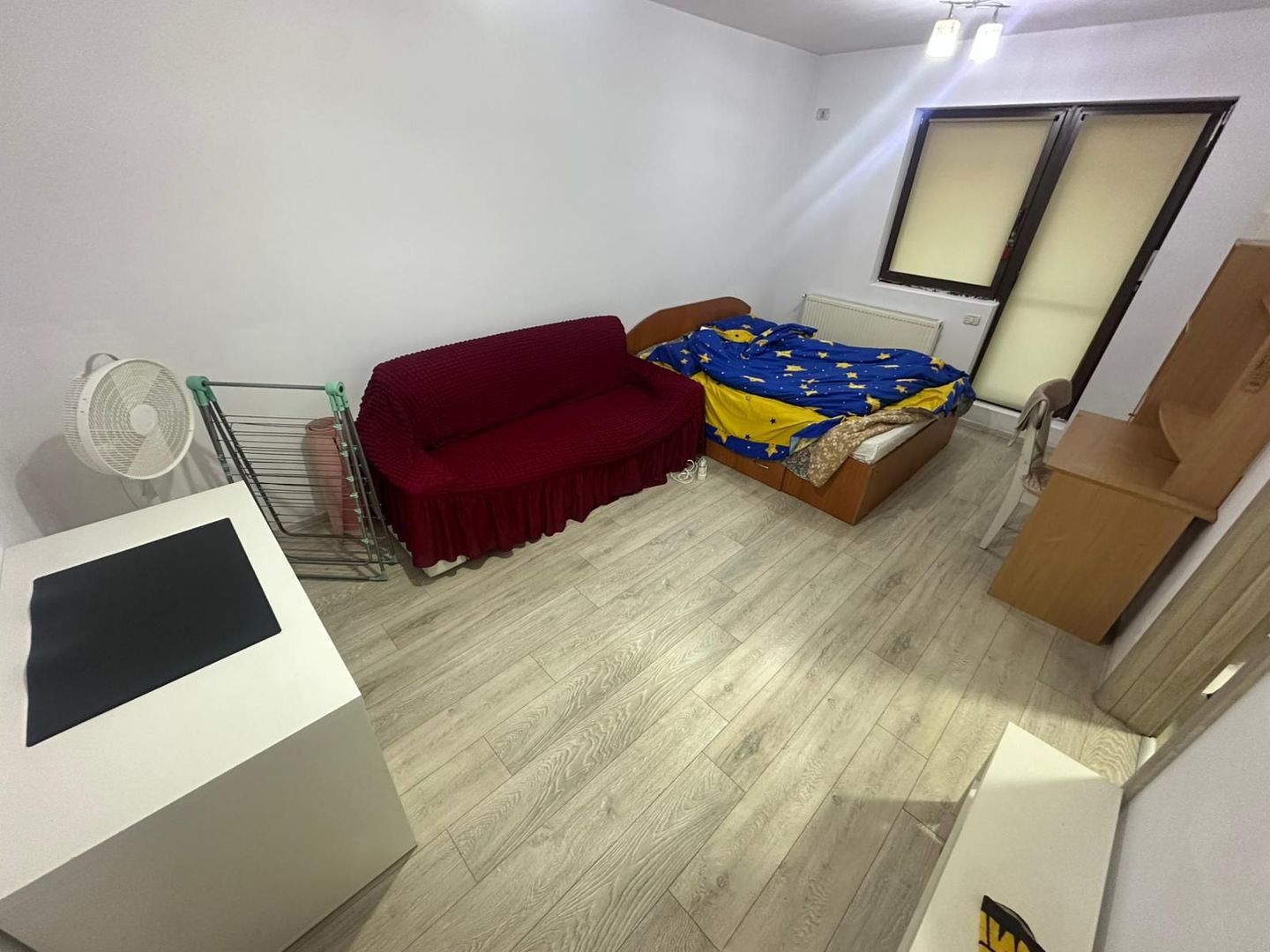 GARSONIERA STEJARULUI, LOC PARCARE, BUCATARIE INCHISA, BLOC NOU - Poză 2