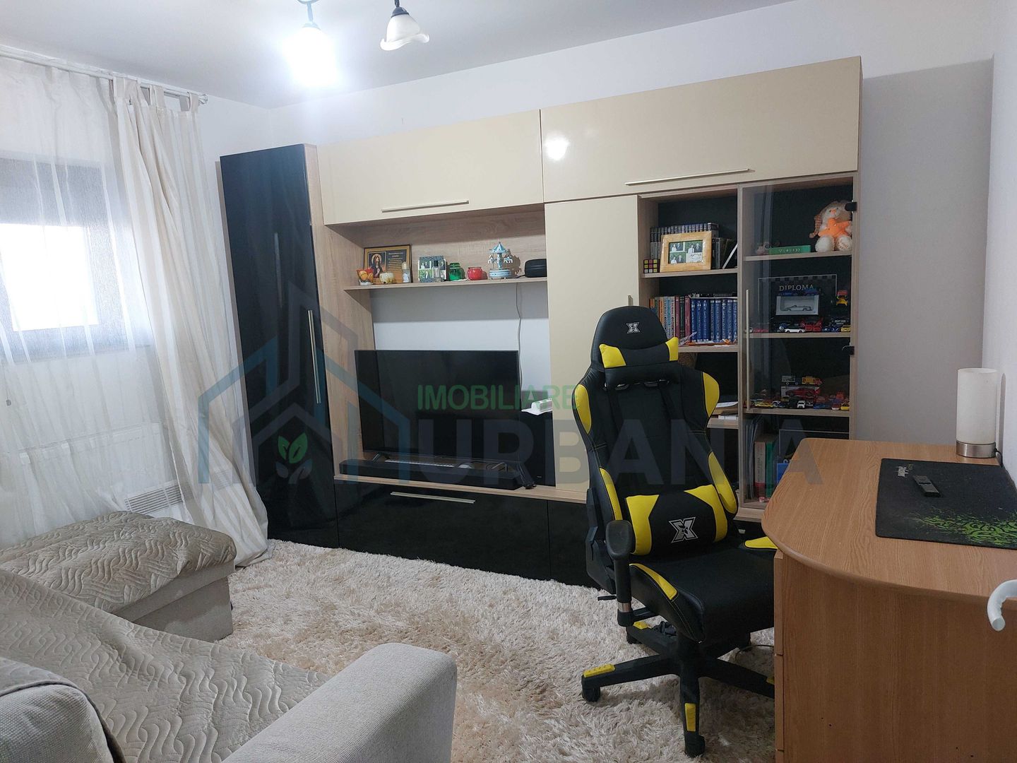 Garsonieră decomandată, 28 mp, demisol, de închiriat în Iași - Poză 1