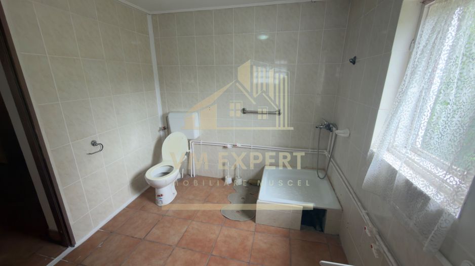 CASA 5 CAMERE TEREN 1138 MP BĂLILEȘTI  ARGES - Poză 18