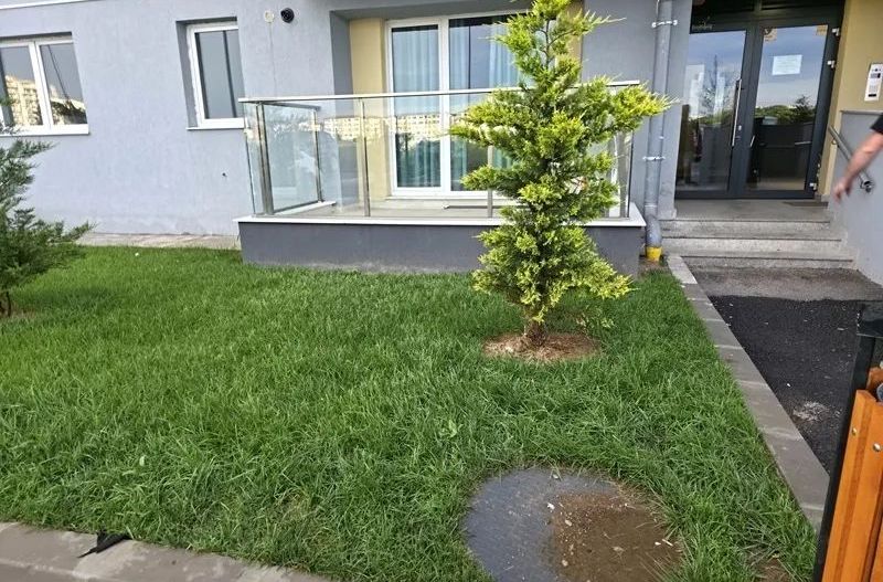 Apartament nemobilat, zona Prelungire Ghencea + 2 locuri de parcare - Poză 1