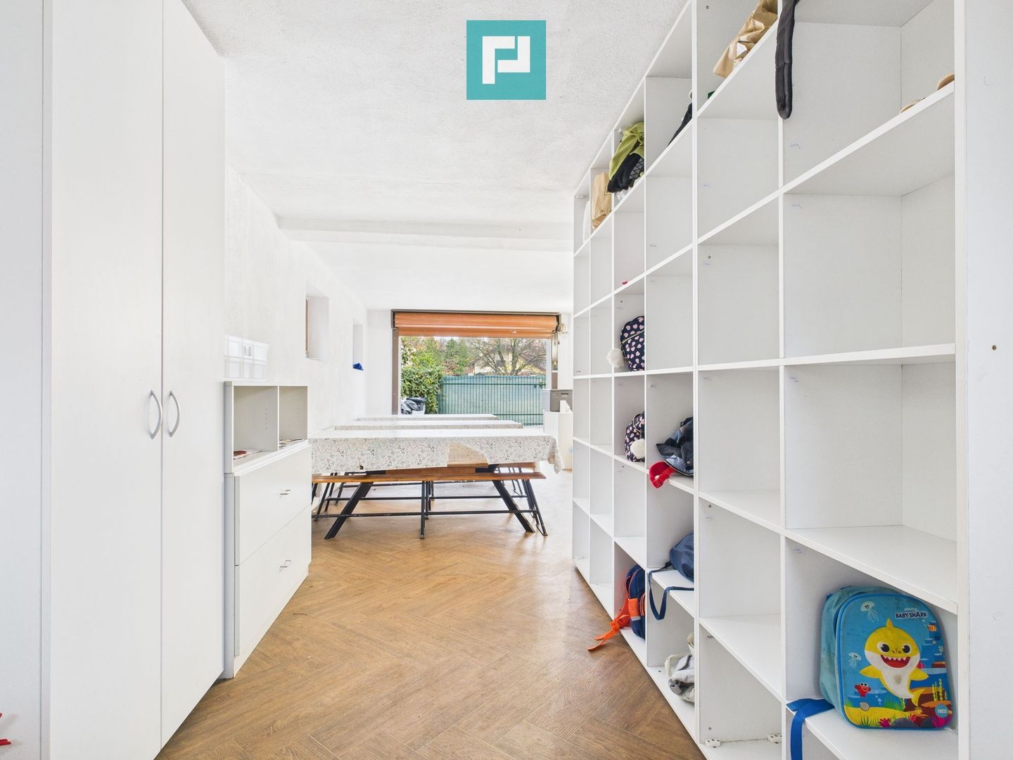 Casă  spațioasă cu 5 camere, Aradului - Poză 7