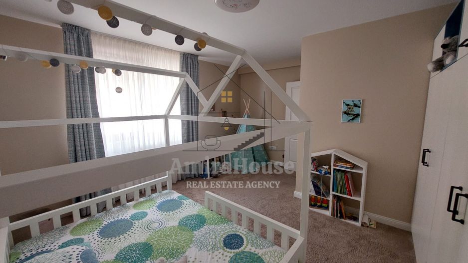 Duplex ultrafinisat mobilat utilat cu 2 locuri de parcare zona Terra - Poză 8