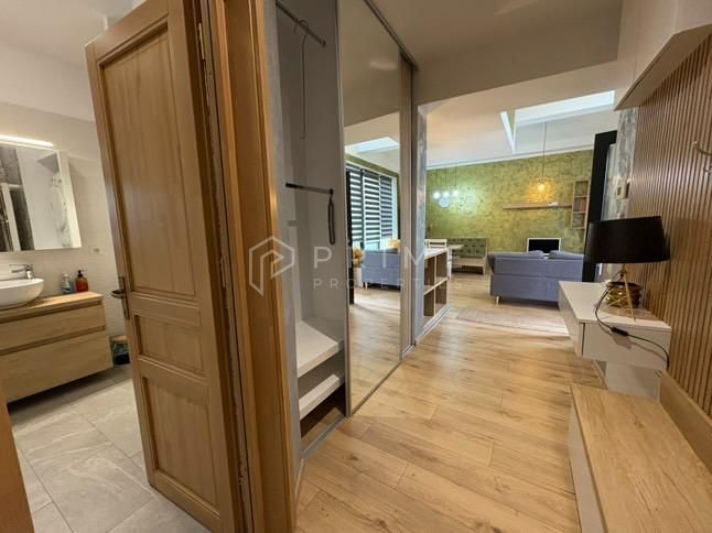 Casă cu design modern, renovată, 3 camere – zonă centrală premium - Poză 5