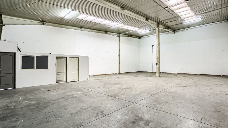 Hala Arad 227 MP - Poză 2