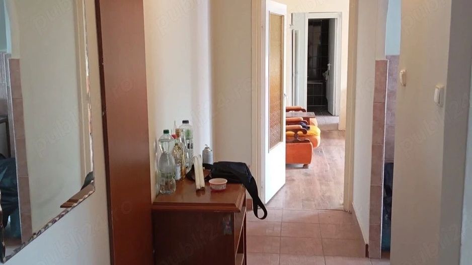Apartament 3 camere de vanzare - Poză 3