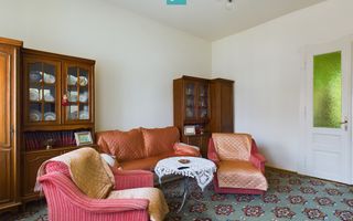 Casă individuală cu teren de 1100 mp și 3 apartamente în curte - Poză 1