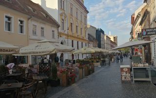 Vânzare apartament spatios,  in zonă ultracentrală - Poză 1