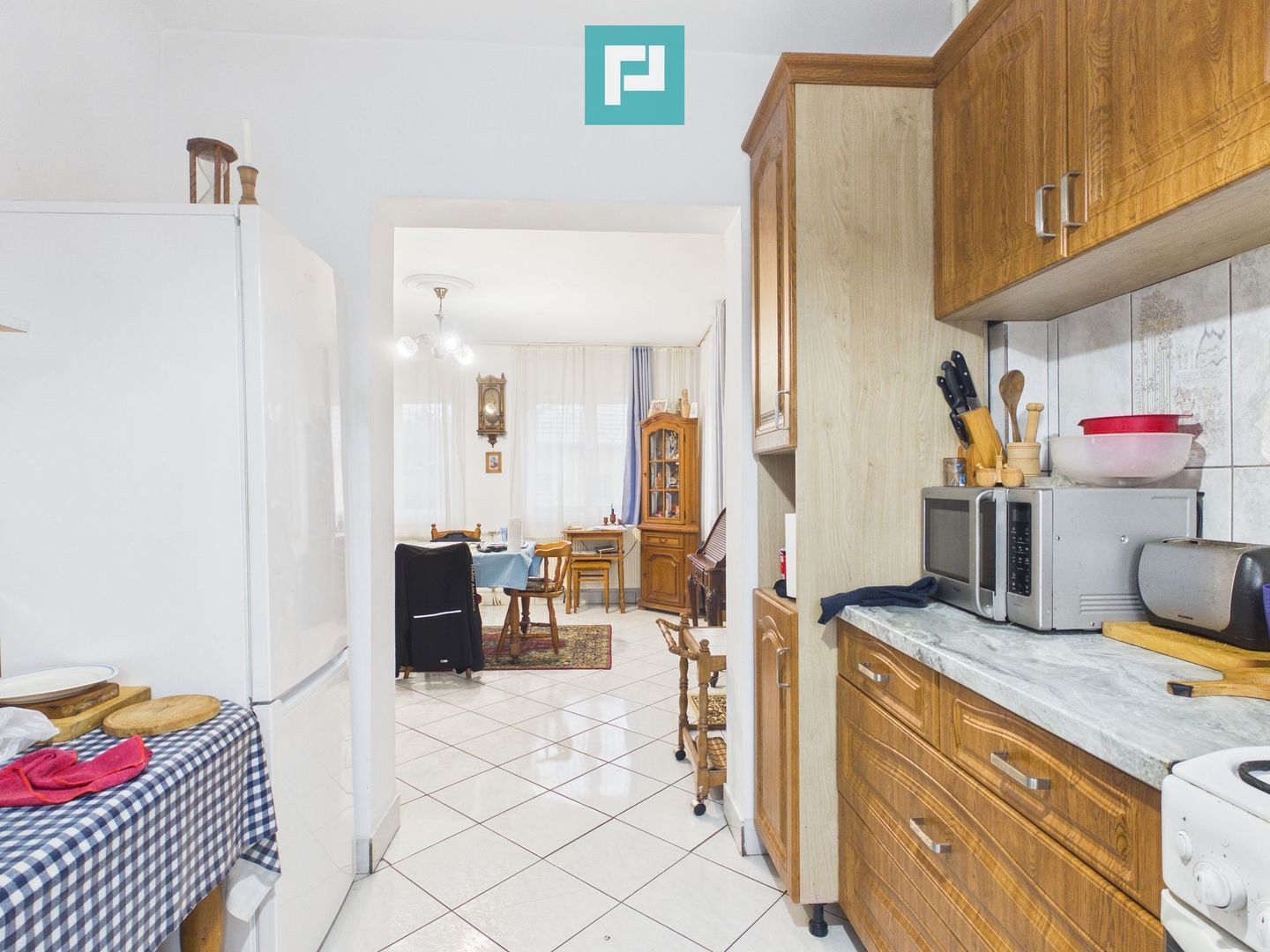 Vilă stil montan, 270 mp, teren 3000 mp - Poză 16