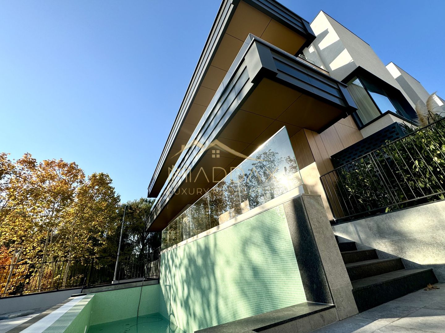 Vila cu 5 camere  *366mp* / Curte privată + piscina*315mp*/ Pipera - Lake View - Poză 2