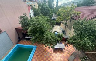 Vilă cu piscină și teren 563 mp, Dristor