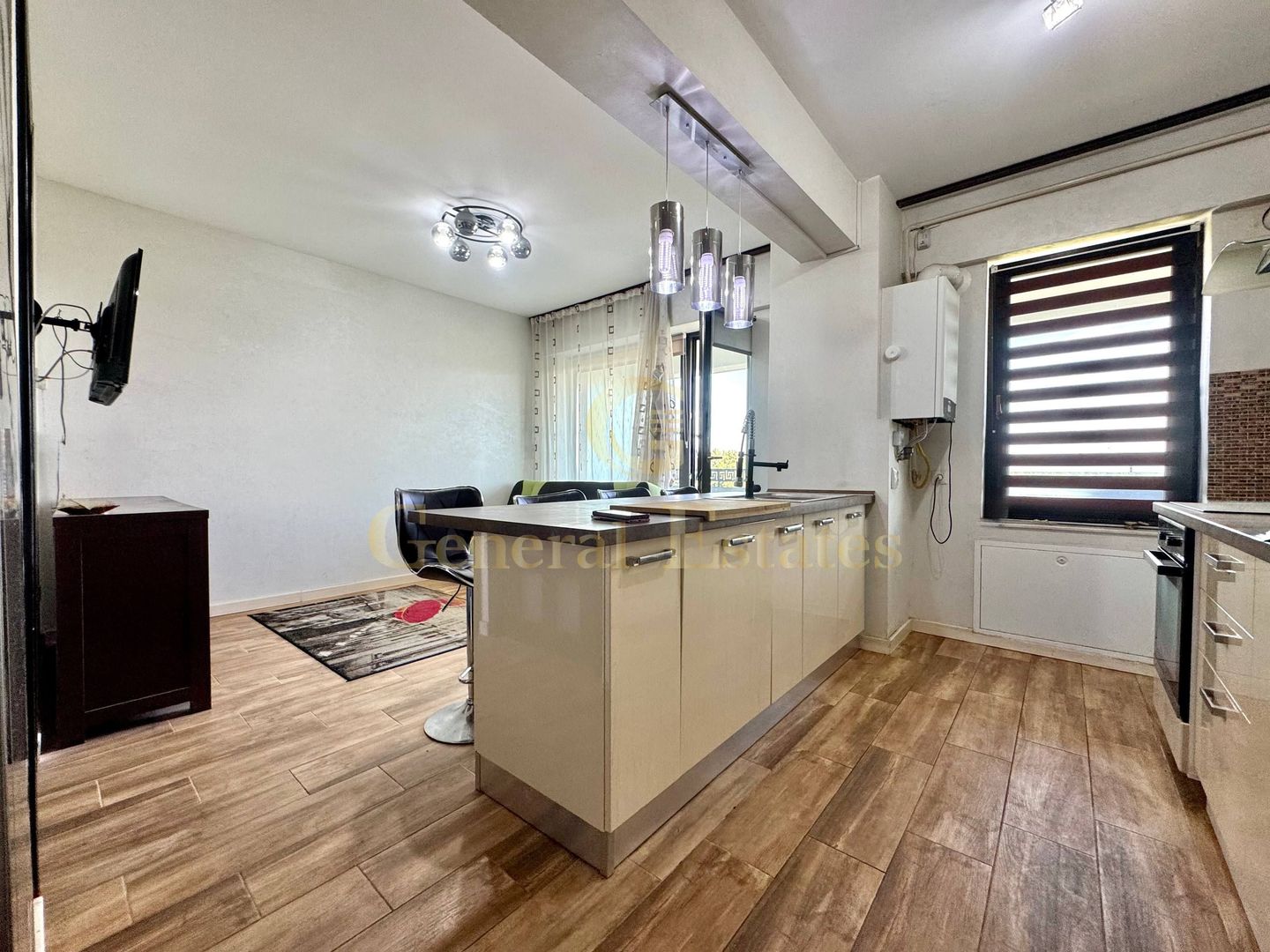 Vânzare apartament cu 2 camere, 67 m.p. - Complexul Royal Town. - Poză 12
