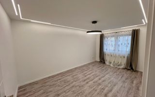 Apartament 4 camere renovat, 79 mp cu logie, Vasile Aaron, Sibiu - Poză 1