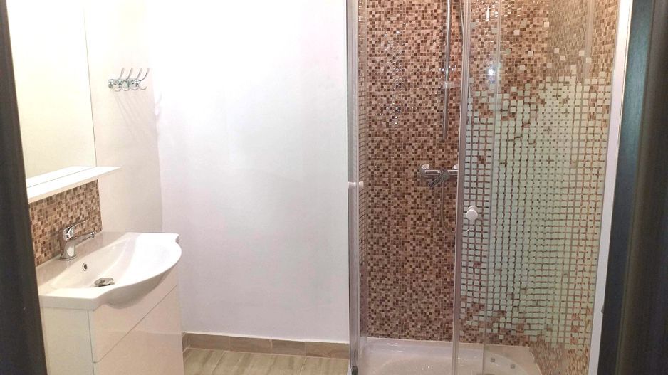 2 camere decomandat renovat complet, 5 minute metrou Costin Georgian - Poză 7