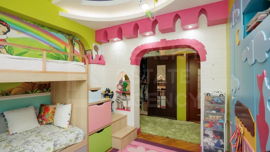 Vânzare, apartament 2 camere, living, bulevardul Traian, Botanica. - Poză 12