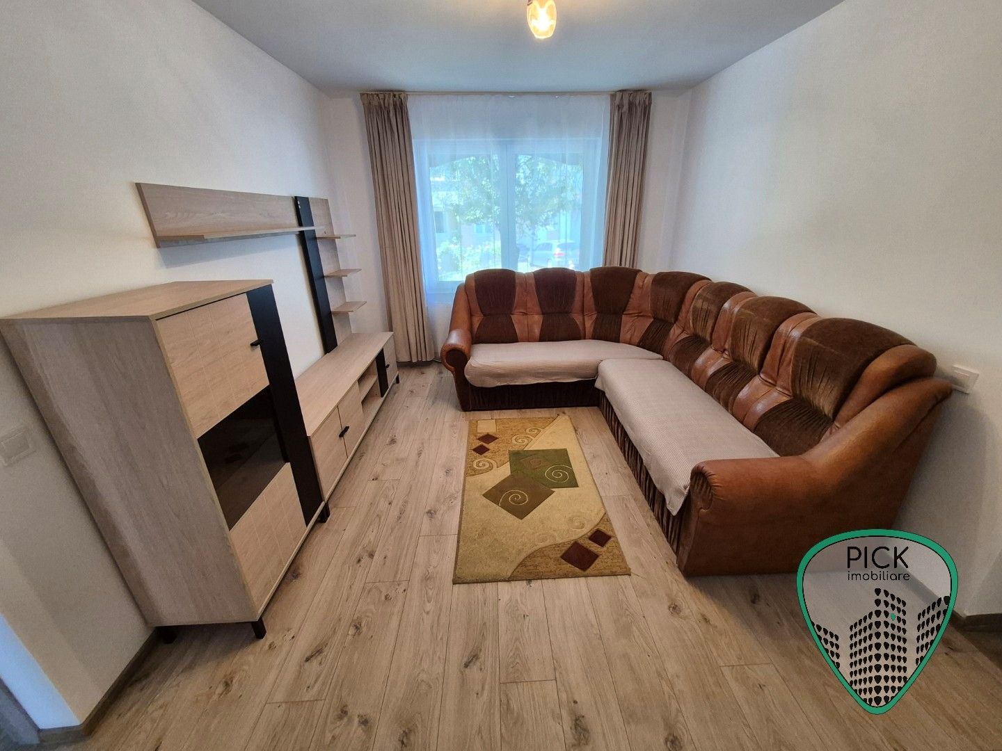 P 4252 - Apartament cu 3 camere în Târgu Mureș, Tudor, zona Pedagogic - Poză 1