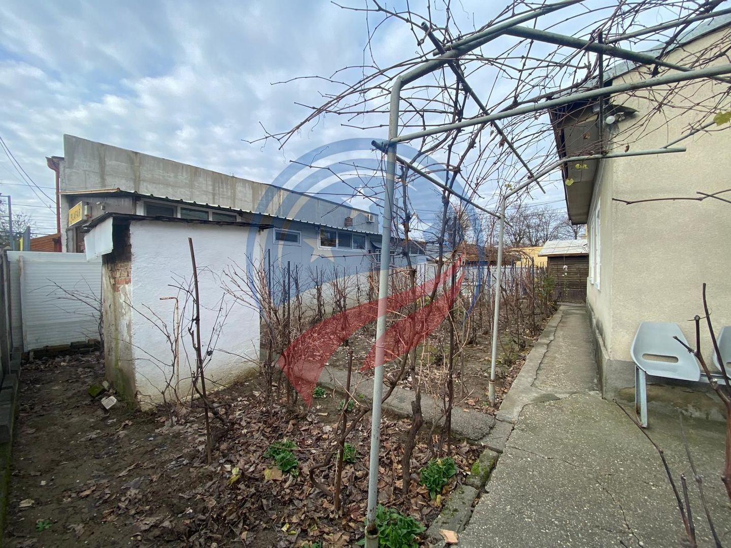 TEREN 400 M CU SPATII COMERCIALE ACTIVE - Poză 3