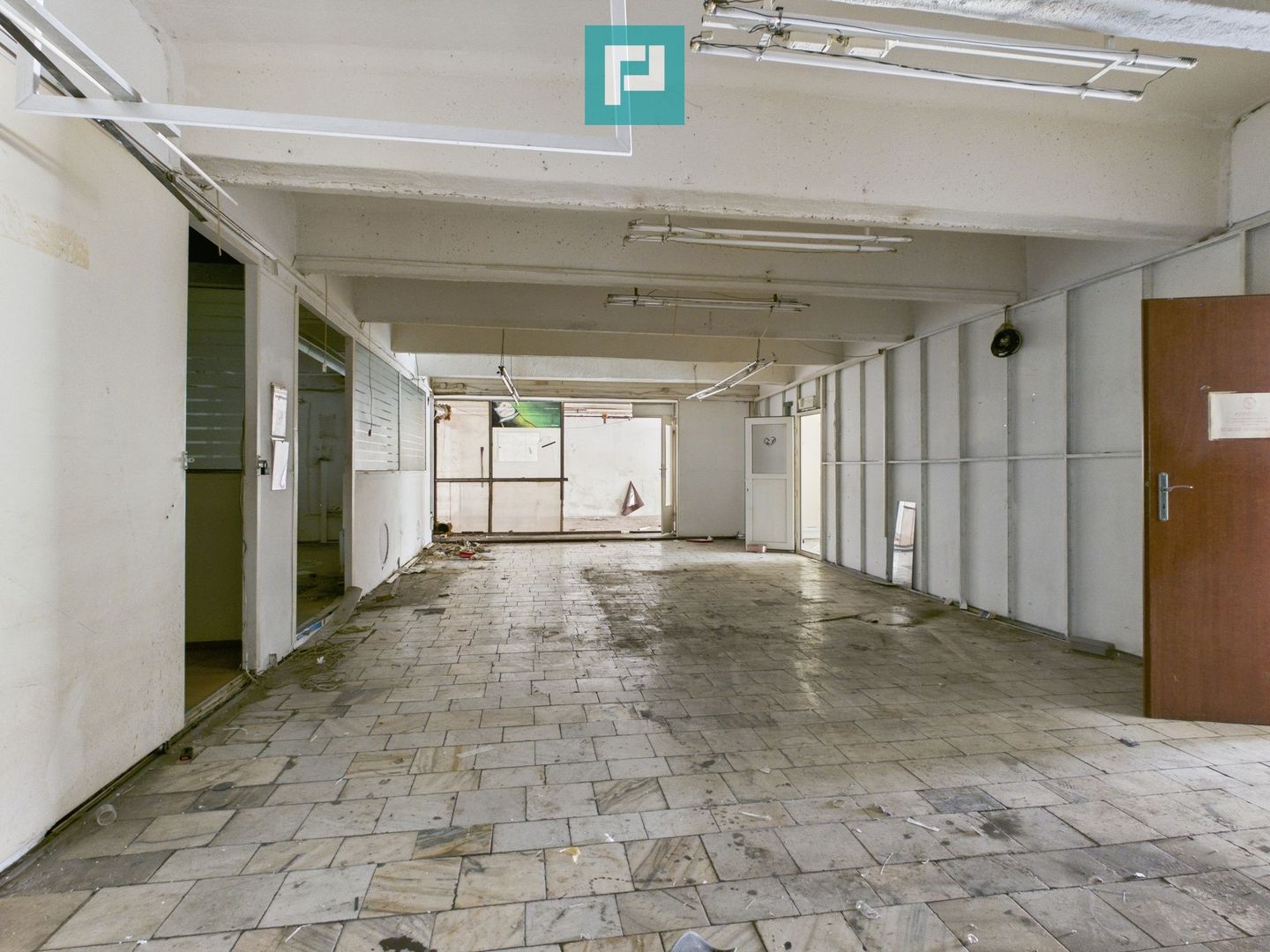 Spațiu industrial 1000 mp de închiriat Aradul Nou - Poză 12