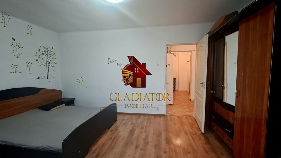 Apartament 3 camere, decomandat, Alexandru cel Bun, et 8 din 10, liber - Poză 9